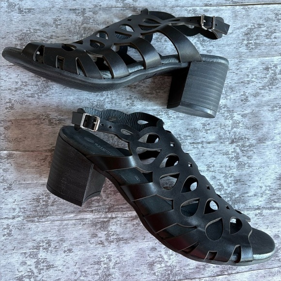 NEW w/Box Eric Michael Toscana Leather Cutout Sandals Euro 41 US Size 9.5-10 - Picture 6 of 9